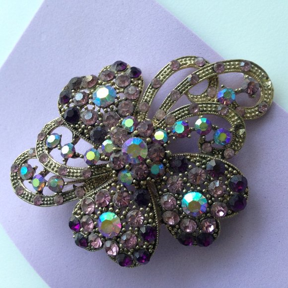 None Jewelry - 5/$20| ***** Sparkly Brooch